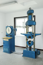 Universal testing machine.jpg